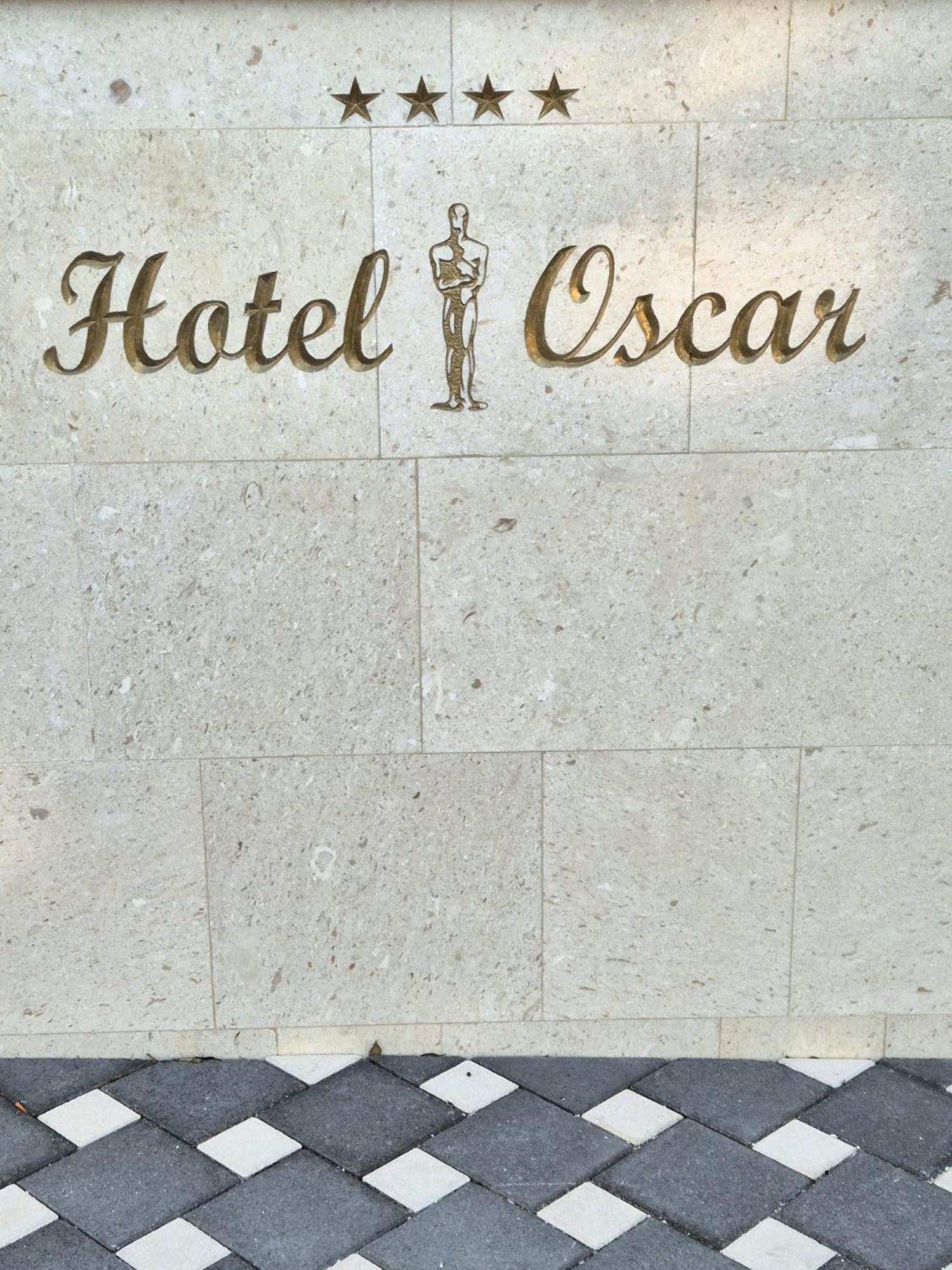 Hotel Oscar คาชเตลา ภายนอก รูปภาพ