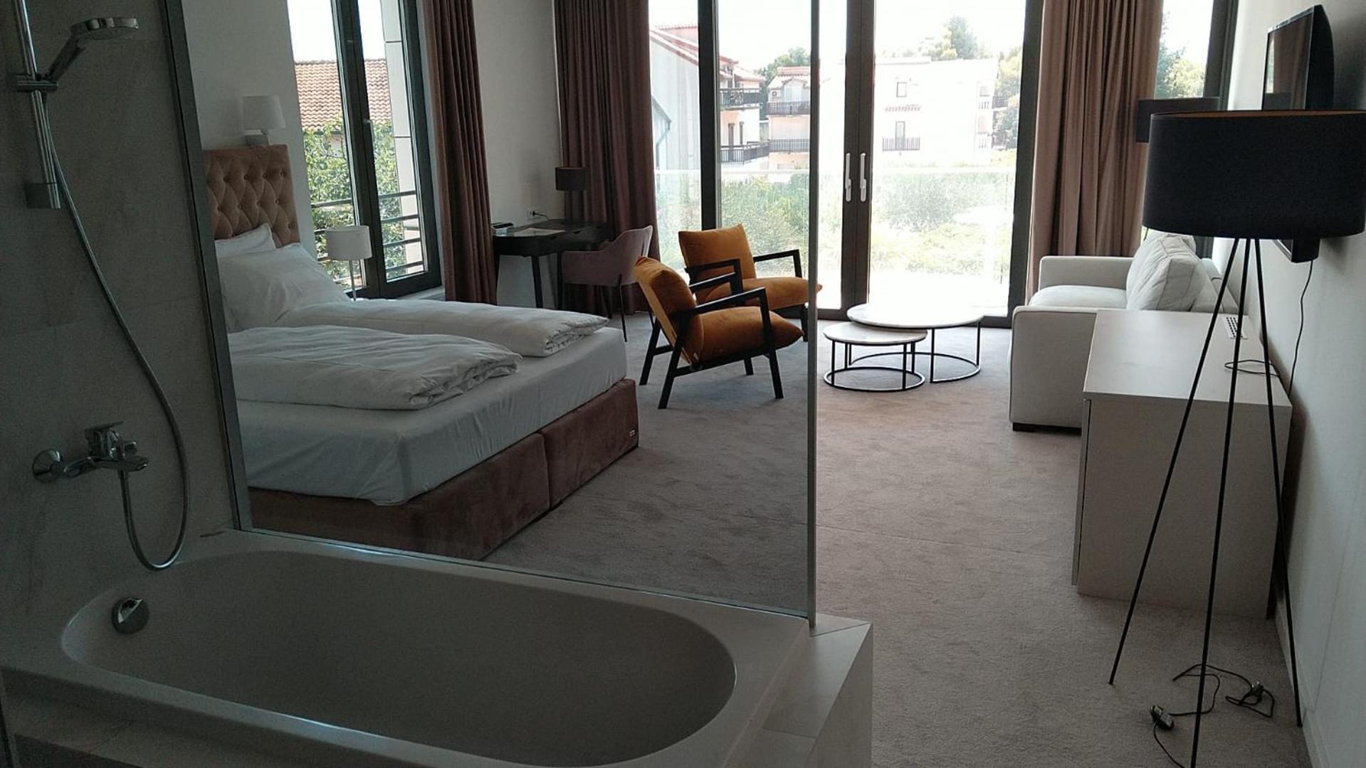 Hotel Oscar คาชเตลา ภายนอก รูปภาพ
